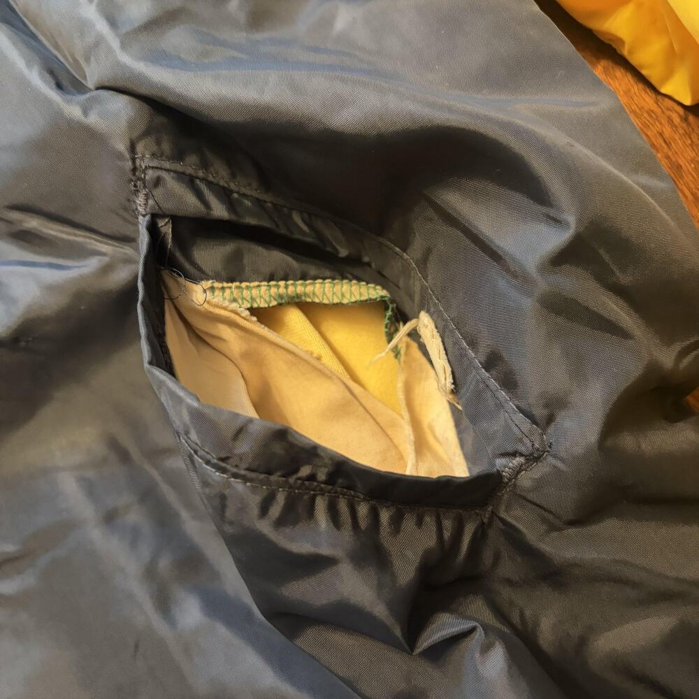Vintage Maple Jacket Mens Medium Black Yellow Softball 1977 Champs Windbreaker - Picture 8 of 13
